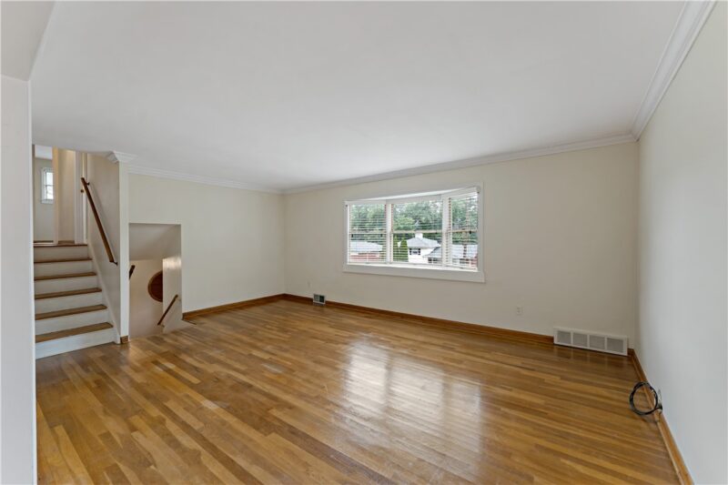 904 Lindenwood Dr — photo 8
