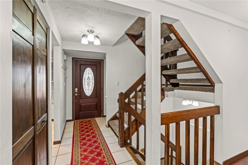 1107 Valleyview Dr — photo 4