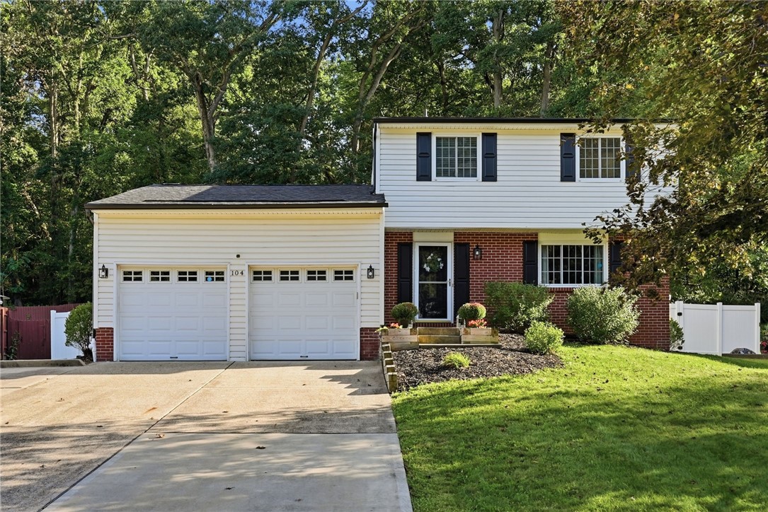 104 Valleyview Dr — photo 1