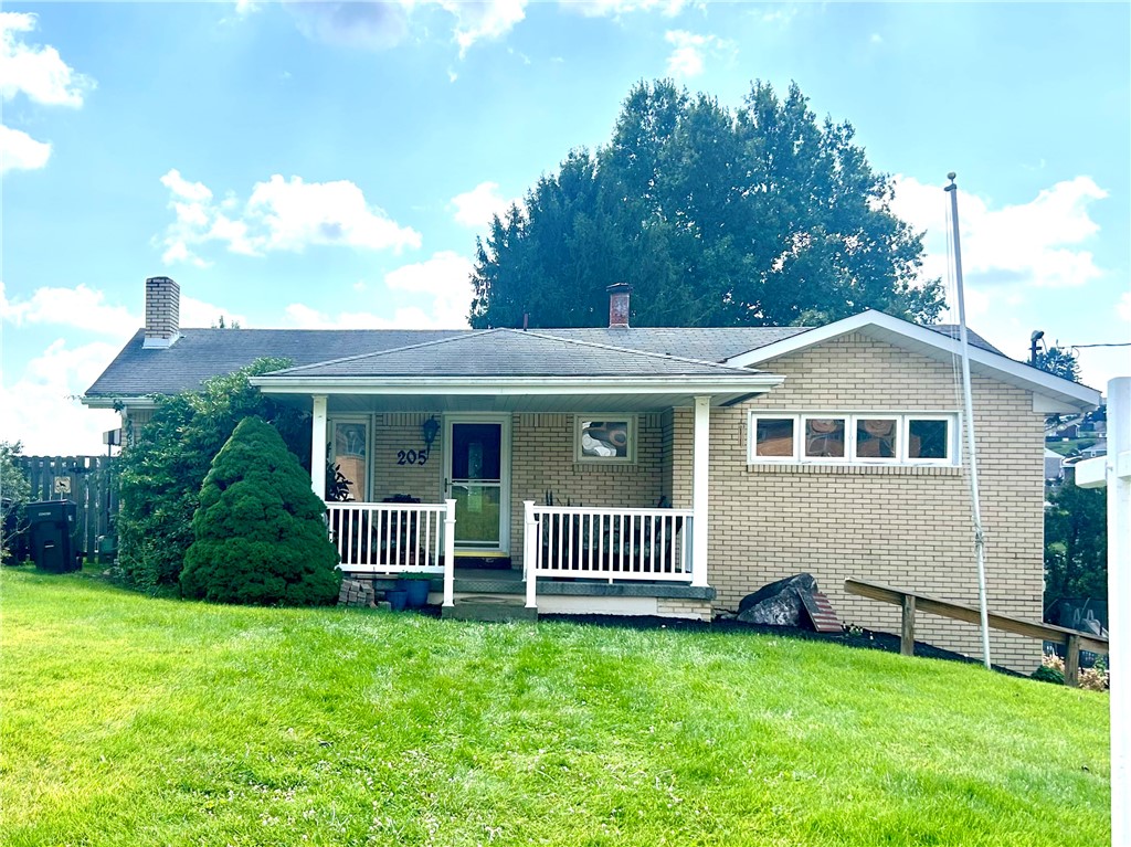 205 Highland Dr — photo 1