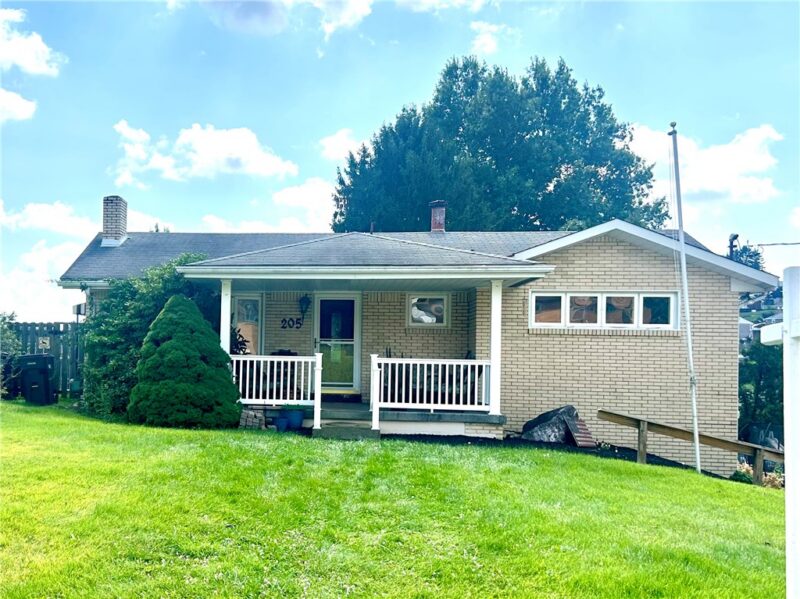 205 Highland Dr