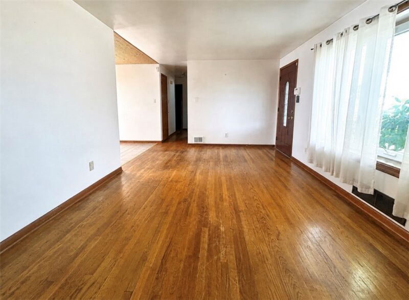 205 Highland Dr — photo 4
