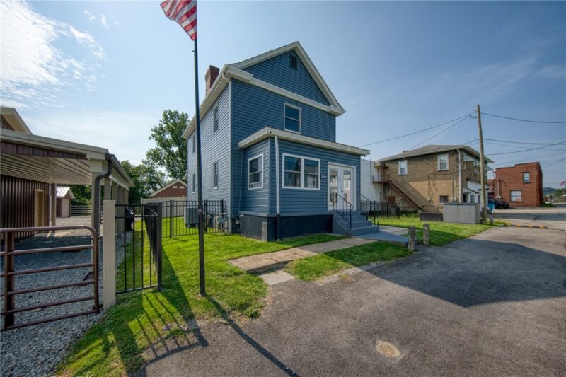 203 Harmony St — photo 2