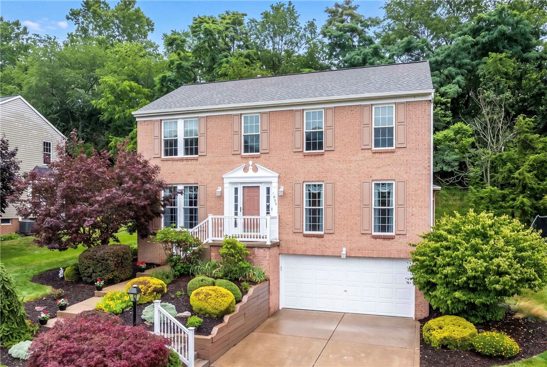 1033 Robinwood Dr — photo 1