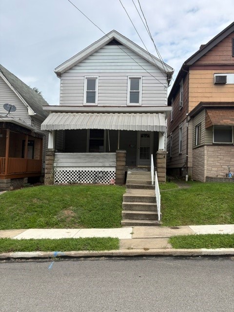 526 Longfellow St — photo 1