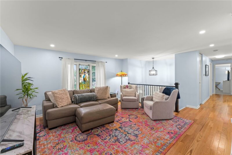 380 Carmell Dr — photo 8