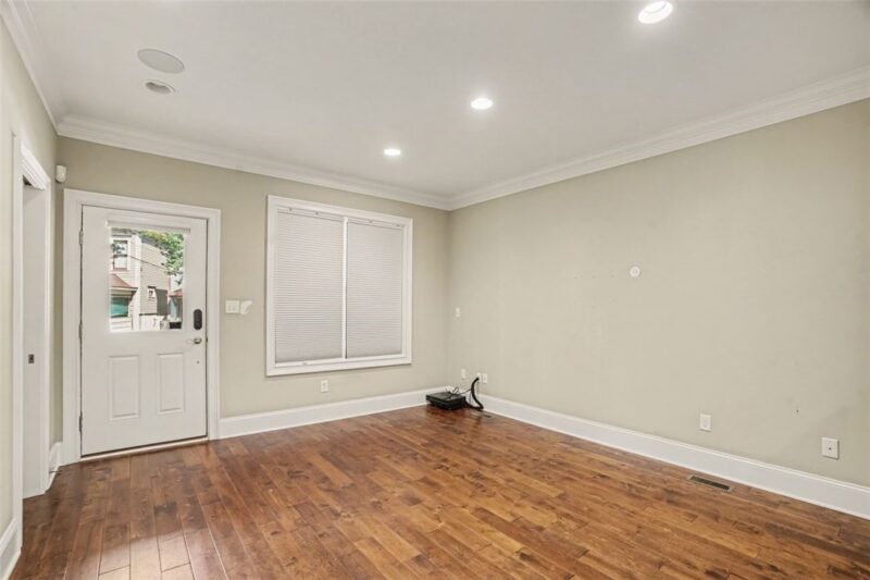 5516 Claybourne St — photo 4