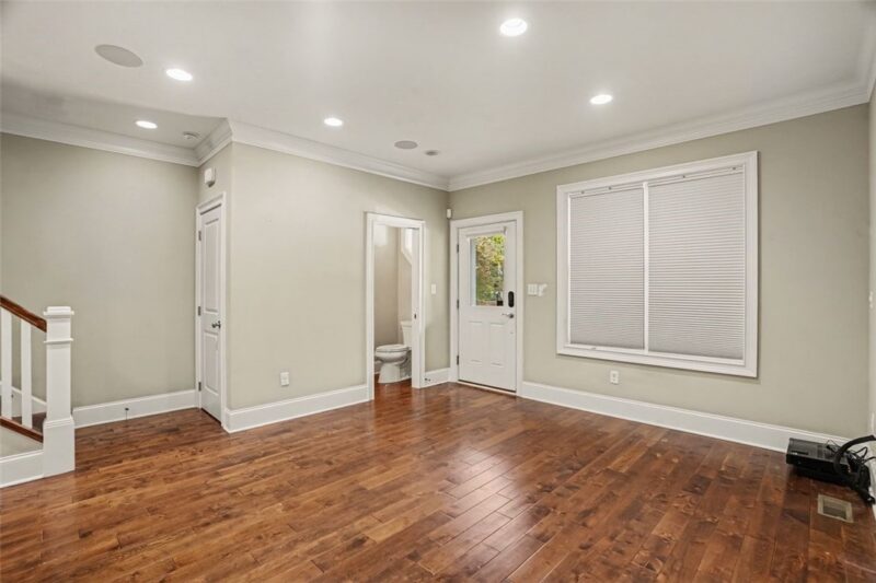 5516 Claybourne St — photo 5