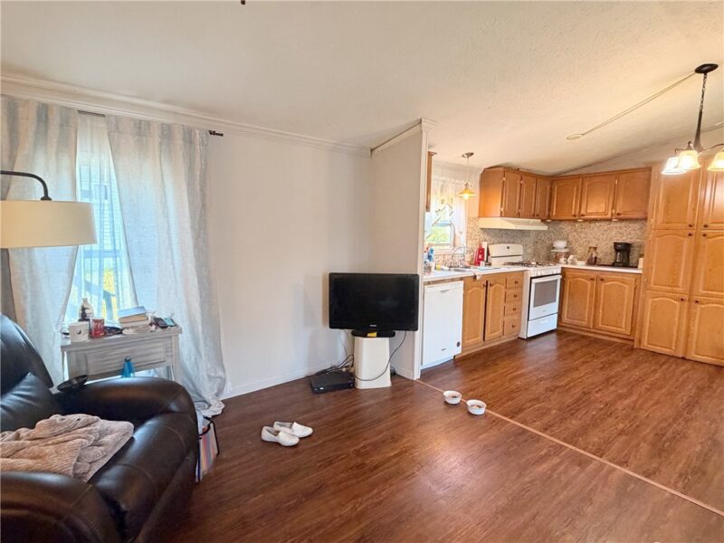 316 Cypress Ave — photo 3
