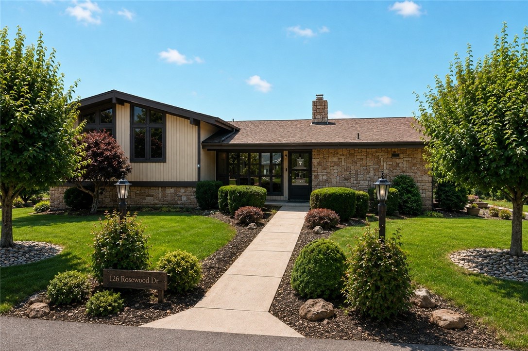 126 Rosewood Dr — photo 1