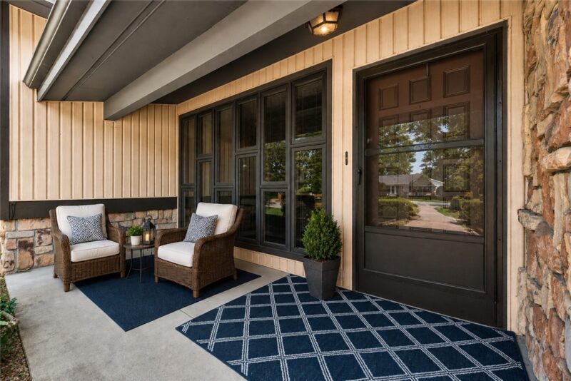 126 Rosewood Dr — photo 3