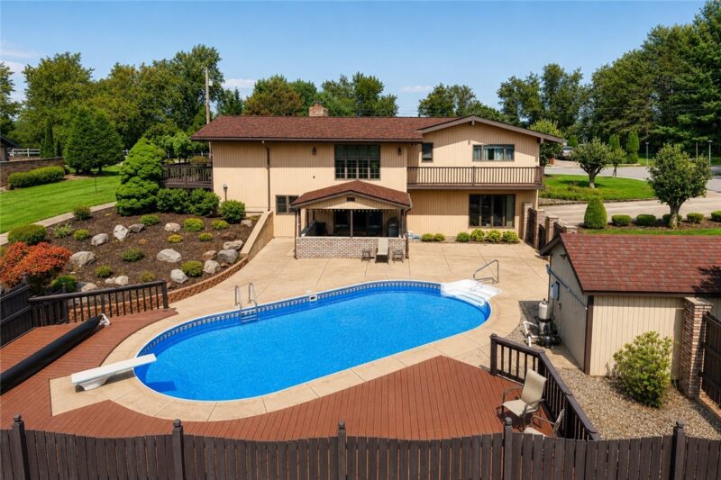 126 Rosewood Dr — photo 4