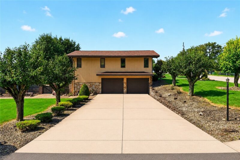 126 Rosewood Dr — photo 8