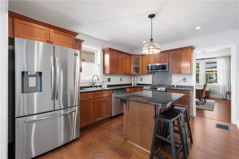 327 Nicholas Pl — photo 6