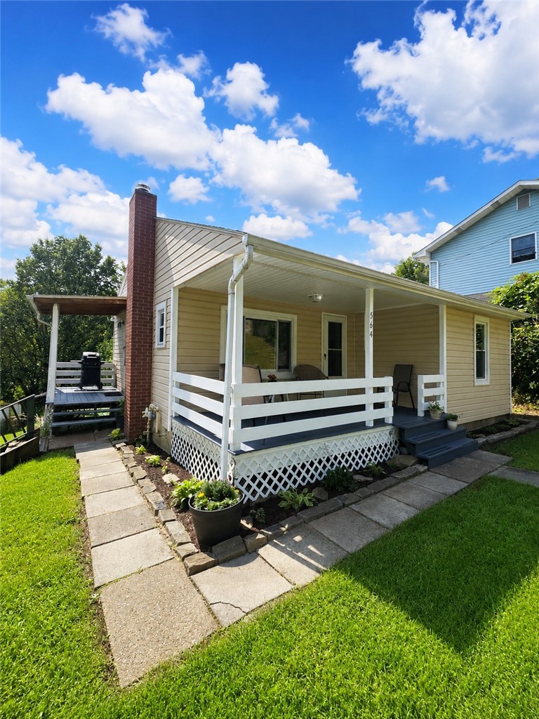 564 Lougeay Rd — photo 2