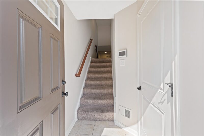 135 MEWS LANE — photo 7
