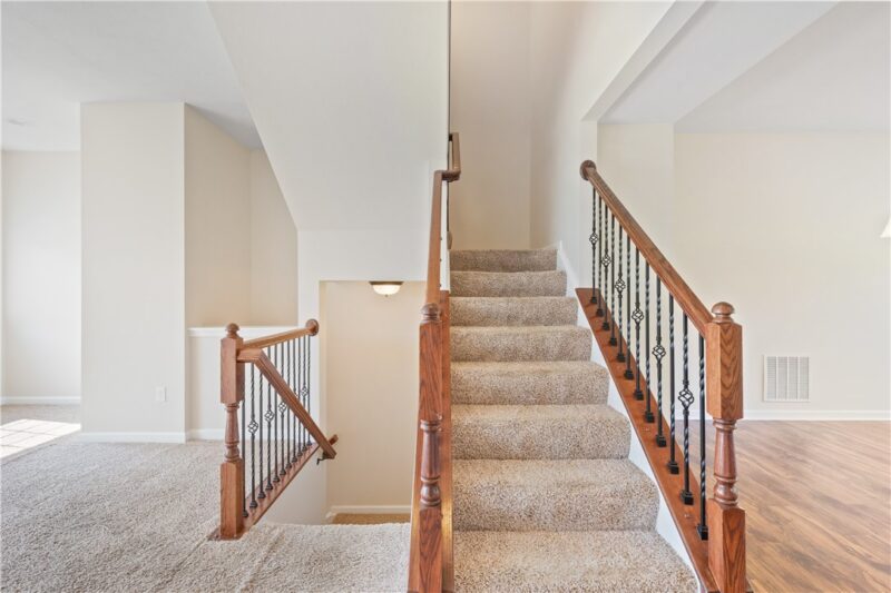 135 MEWS LANE — photo 8