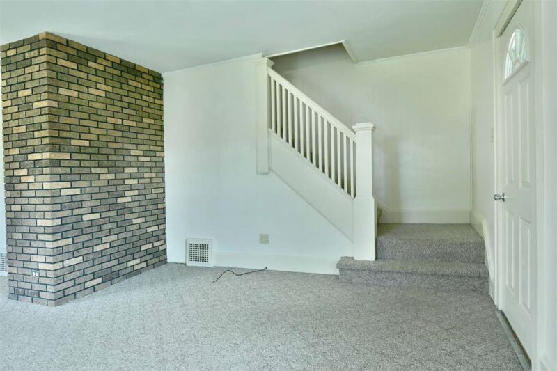 267 Maple Way — photo 2