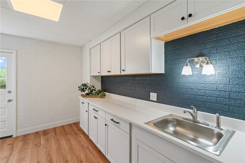 702 E 19th Ave — photo 5
