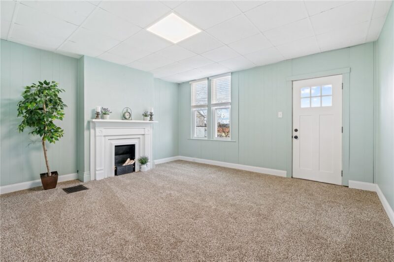 702 E 19th Ave — photo 8