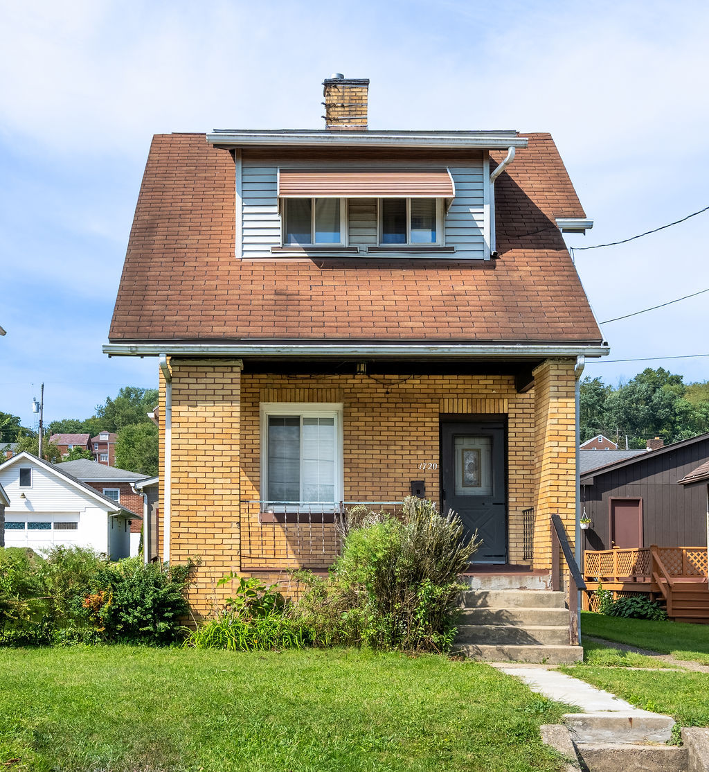 1720 Tyler STREET — photo 1