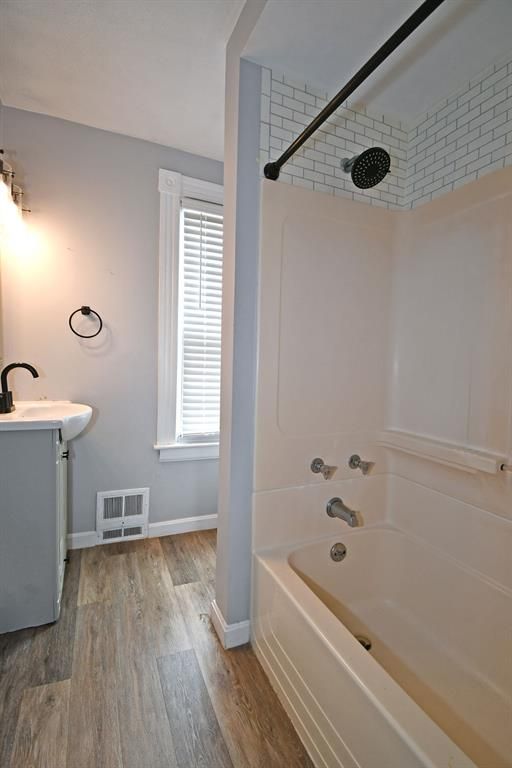 715 Burbridge STREET — photo 6