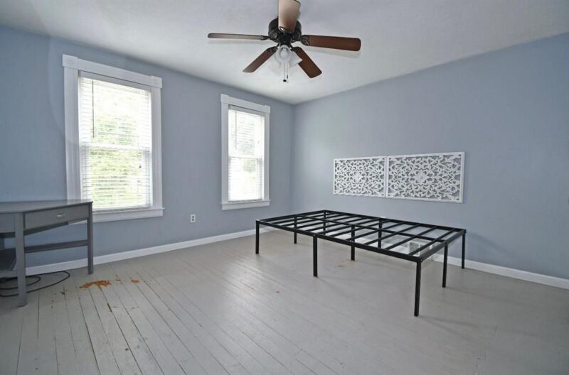 715 Burbridge STREET — photo 8