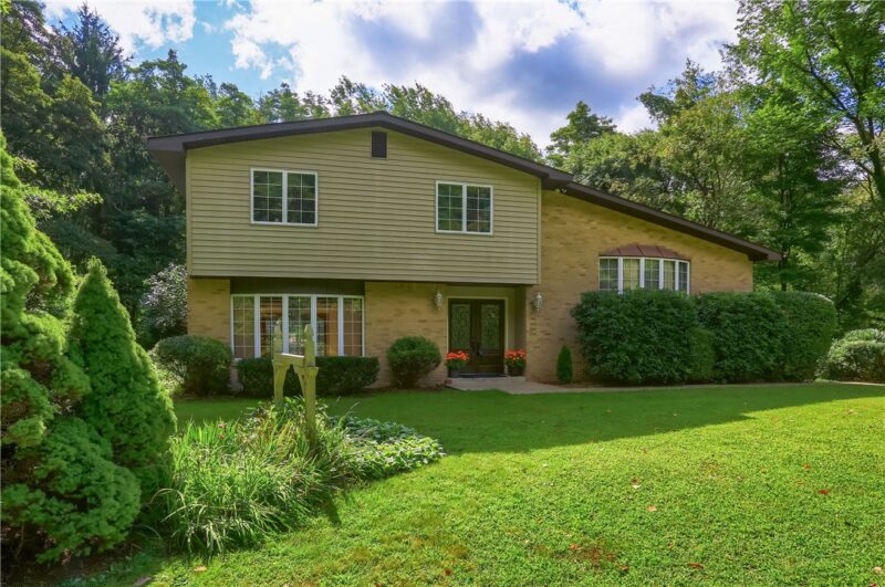 119 Buckingham Drive — photo 2