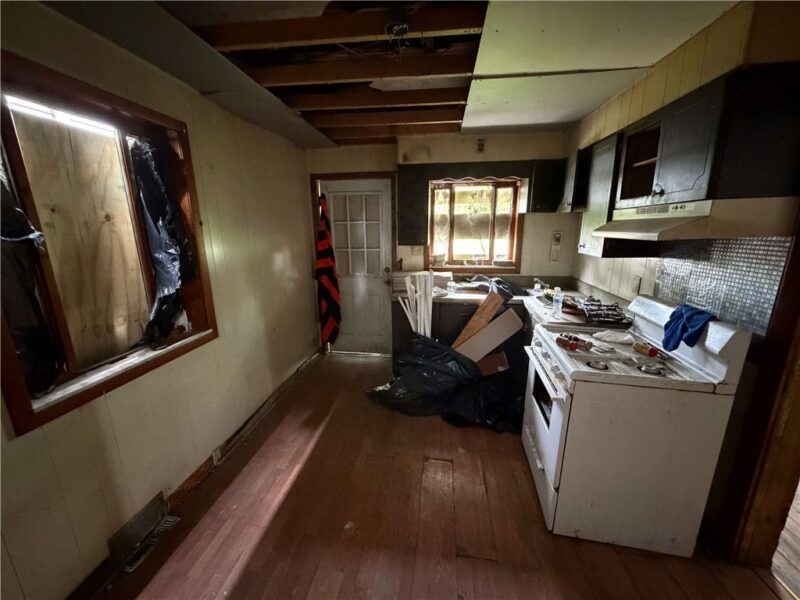 360 Mitchell Ave — photo 5