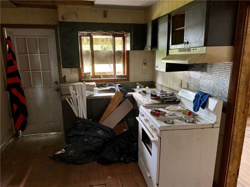 360 Mitchell Ave — photo 6