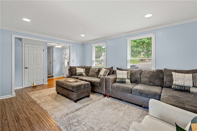 4020 Hancock Dr — photo 4