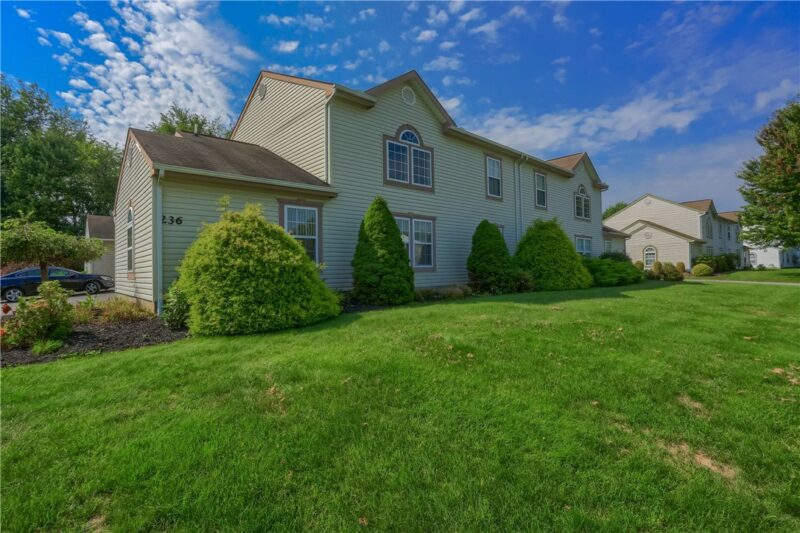 236 Huckleberry Court — photo 2