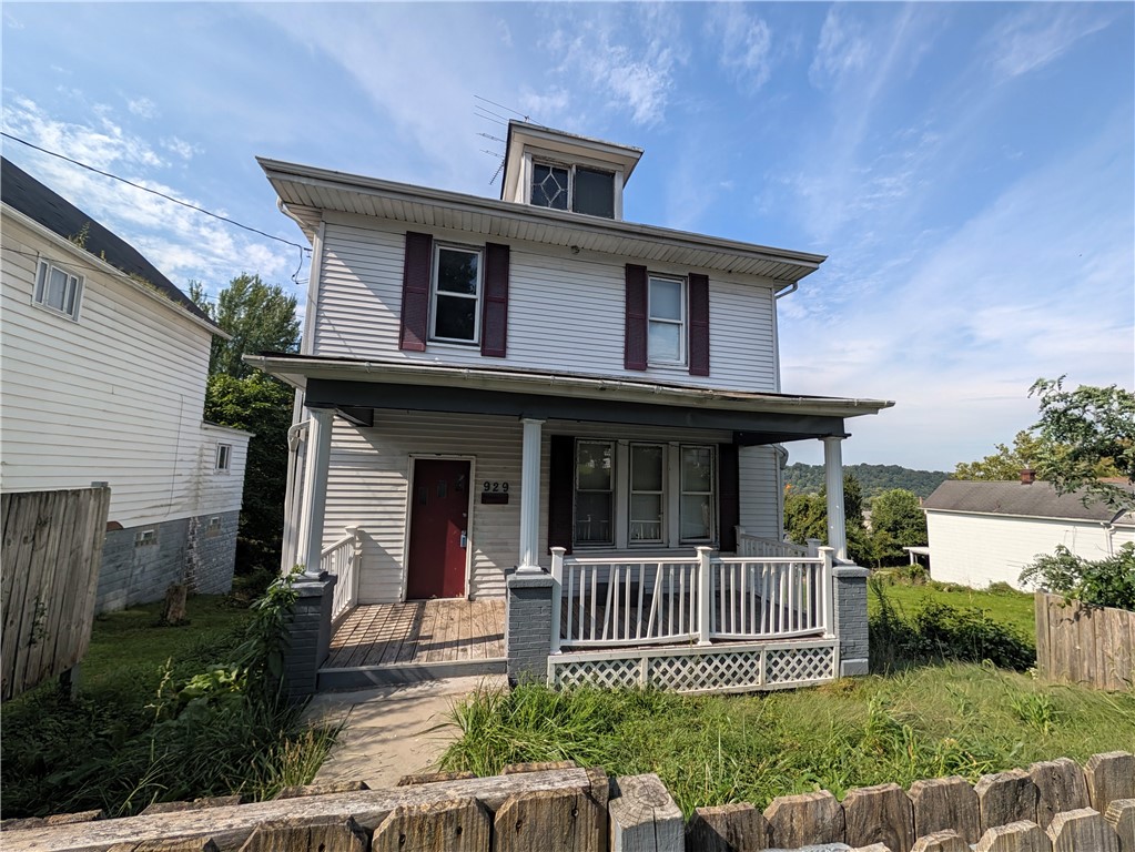 929 Summit Avenue — photo 1