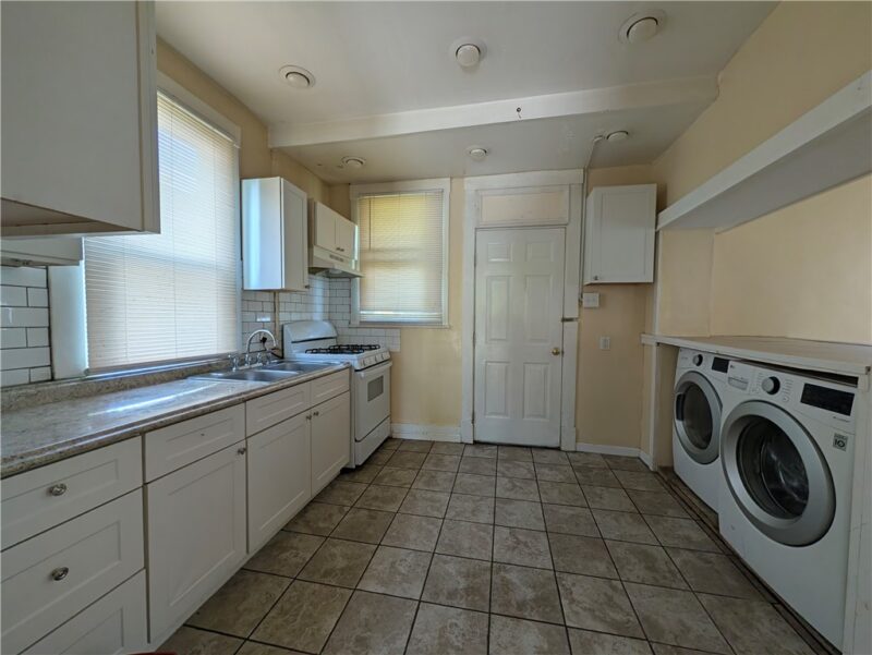 929 Summit Avenue — photo 6