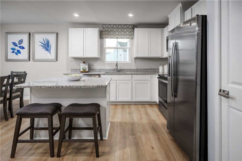 168 White Oak Drive — photo 4