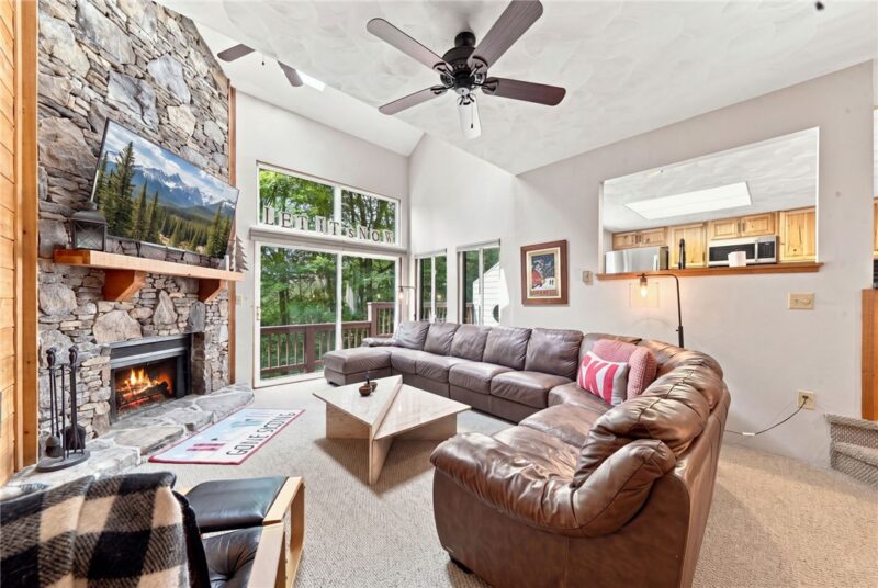 1314 Westridge Drive — photo 2