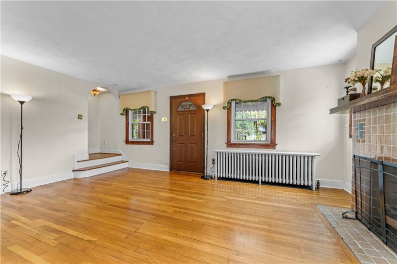 320 Morrison Dr. — photo 5