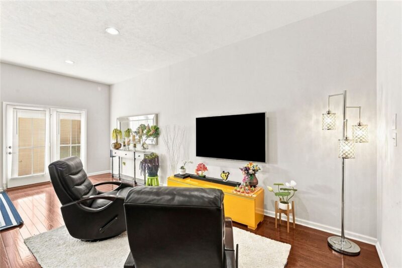 814 Oneida Circle — photo 8