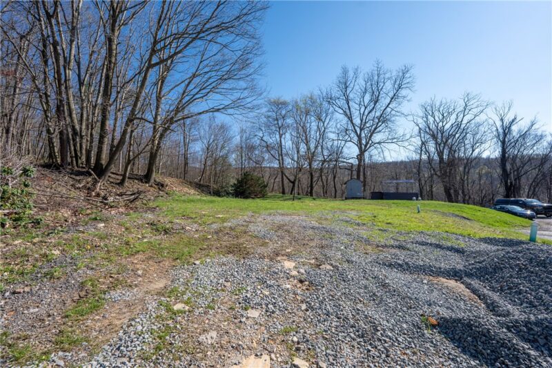 221 Malvina Ln — photo 2