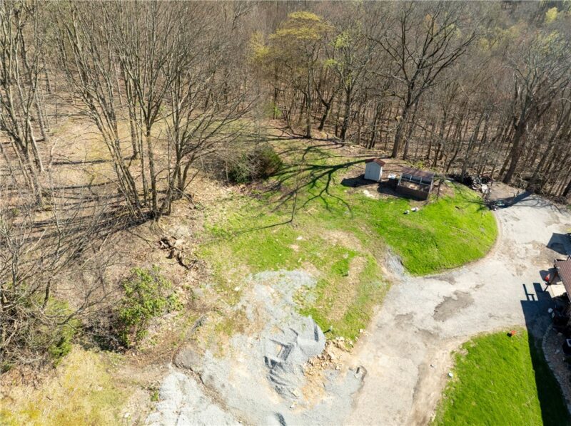 221 Malvina Ln — photo 8