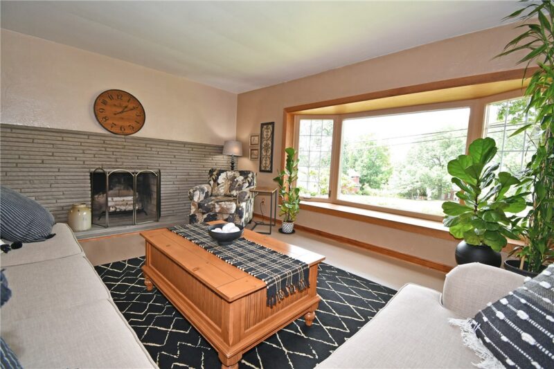 4636 Meadowgreen Dr — photo 5