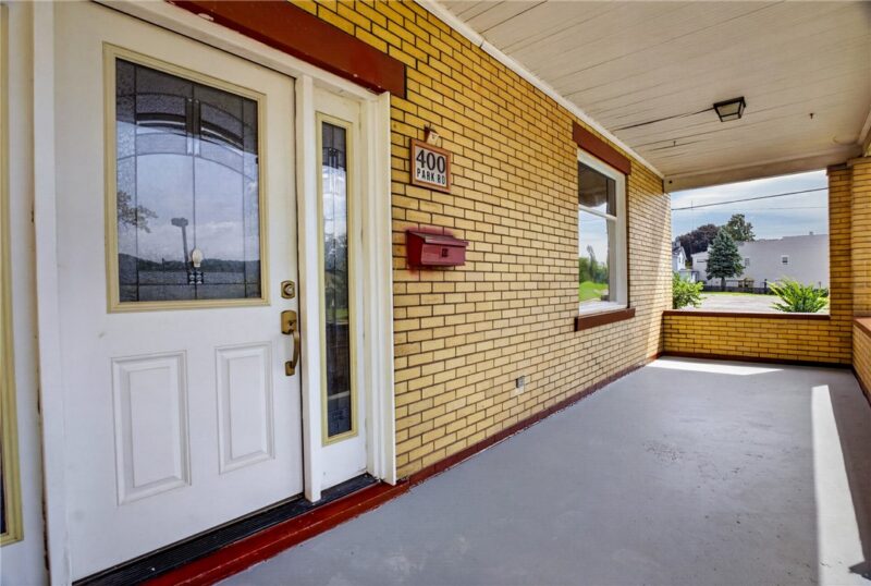 400 Park Rd — photo 3