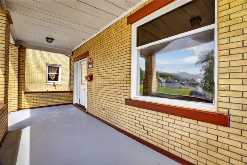 400 Park Rd — photo 4