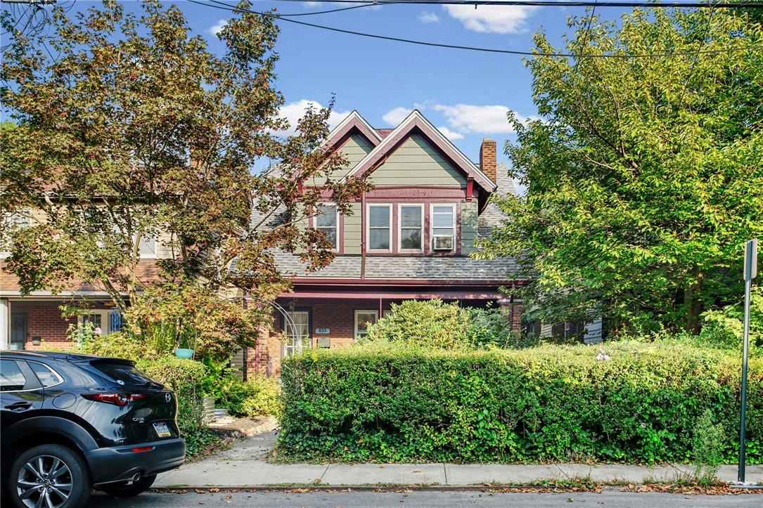 533 Peebles St — photo 1