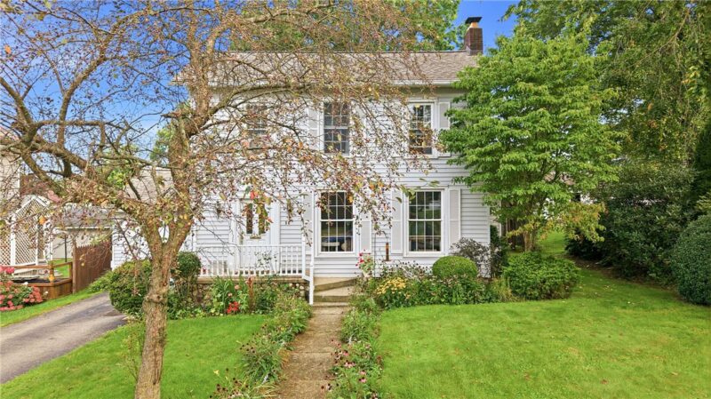 36 Chambers Avenue — photo 2
