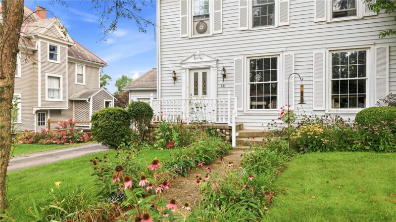 36 Chambers Avenue — photo 3