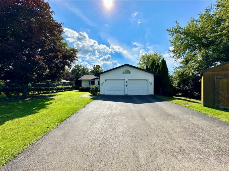 625 Rich Drive — photo 2