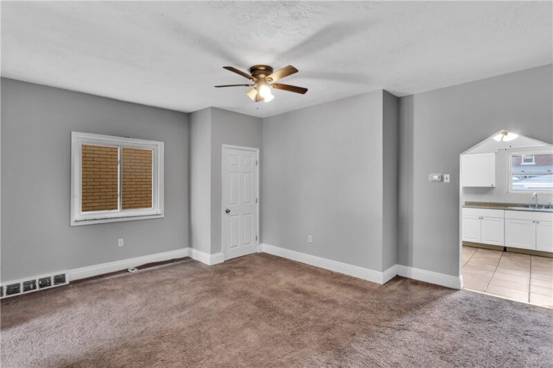 831 Woodward Ave — photo 4