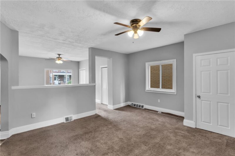 831 Woodward Ave — photo 5