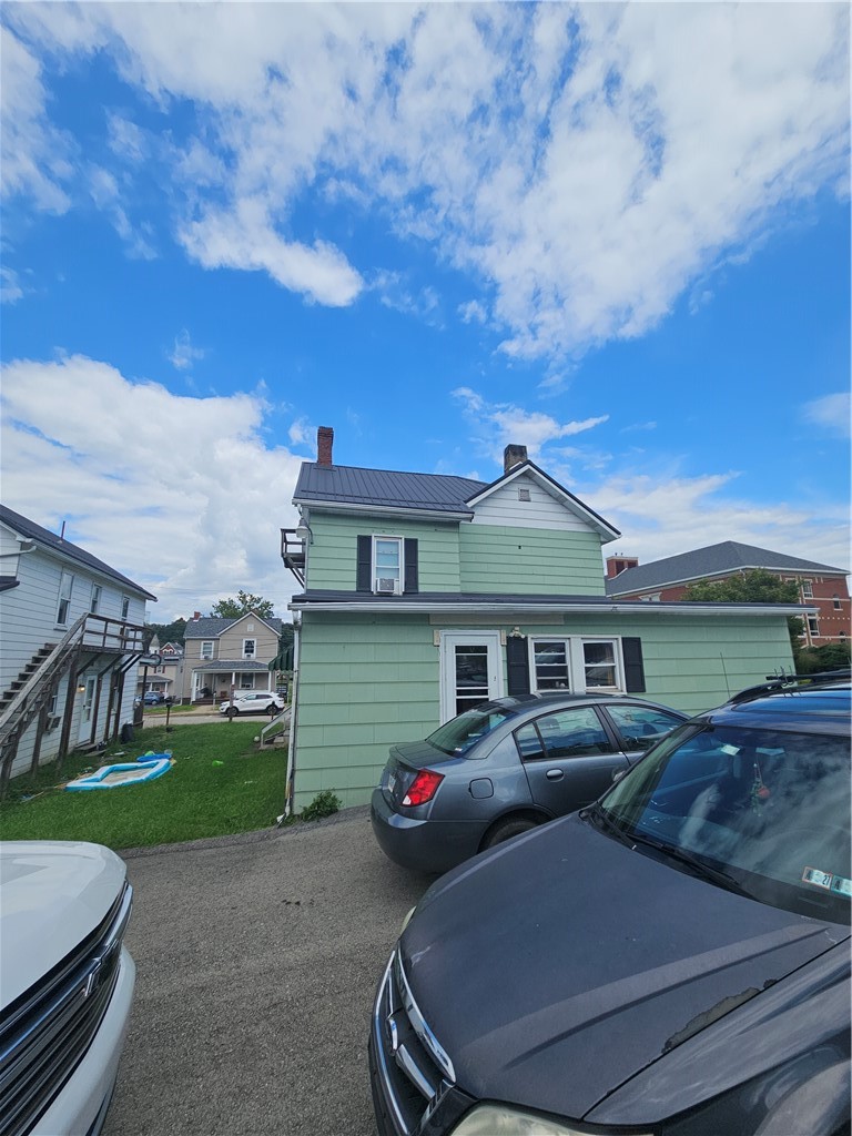 521 4th St — photo 3